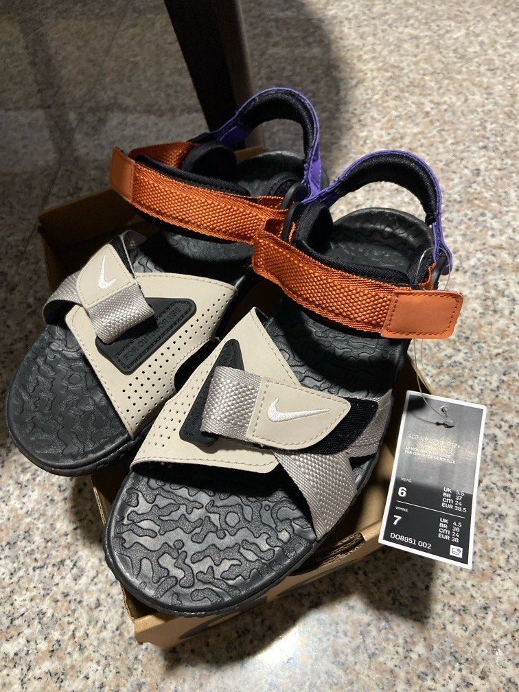 BNWT Nike ACG Air Deschutz Sandals