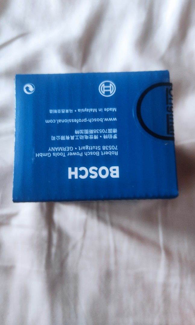 Bosch procore 18v 4.0ah battery (Category: Construction Tools & Equipment) located in Quezon City. Submitted by mackychevy (Listing ID 1269389027, Image 2). Description: .