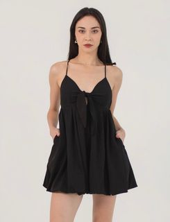 (Category: ) located in . Submitted by shoptrenddd (Listing ID 1269405166, Image 1). Description: .