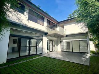 Brand New House and Lot Ayala Southvale Sonera, Almanza Dos, Las Piñas City - For SALE