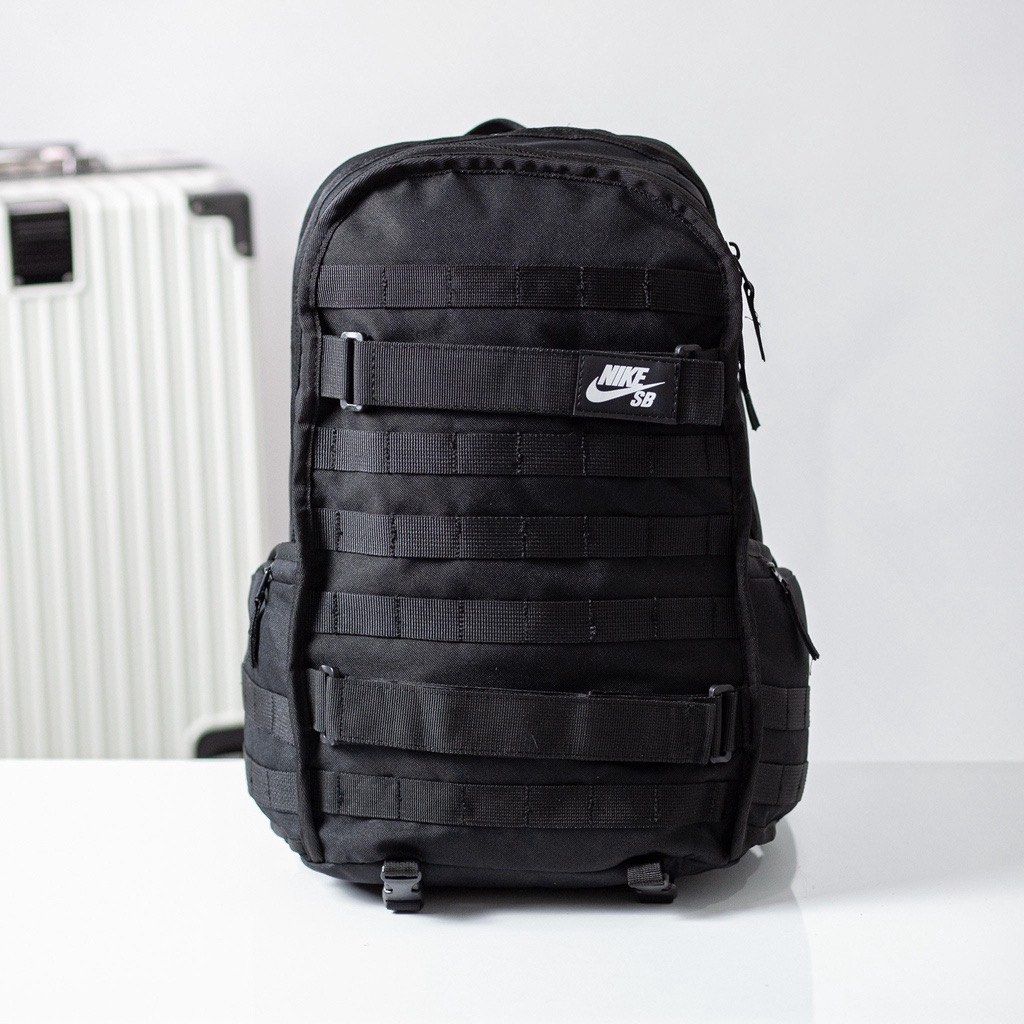 BRAND NEW IN STOCK Nike UNISEX Men s Sports Bag Backpack With