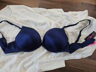(Category: ) located in . Submitted by happyclearing (Listing ID 1269351717, Image 1). Description: .