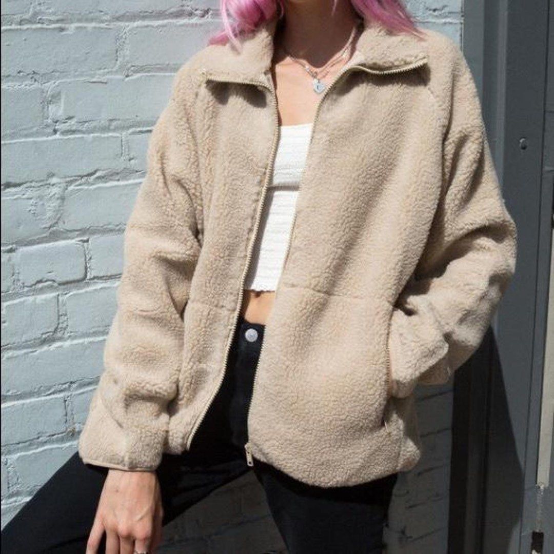 Brandy melville fluffy new arrivals jacket
