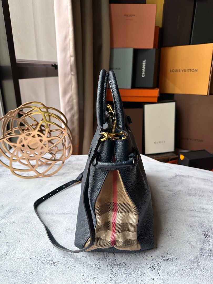 Burberry basket bag best sale