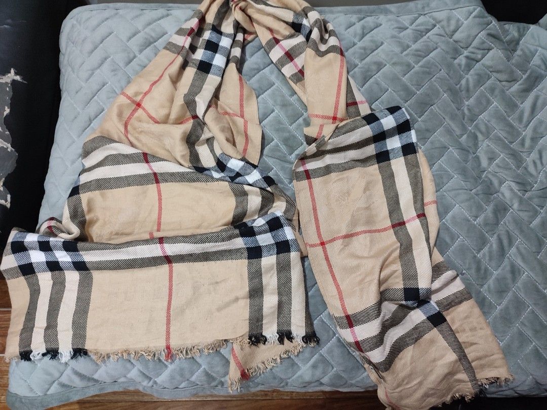 womens burberry shawl