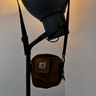 Ciri ciri sling deals bag carhartt original