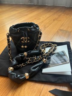 Black chanel online bucket bag