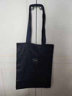 Chanel Tote with Complimentary Charm (Ideal X'mas Gift)