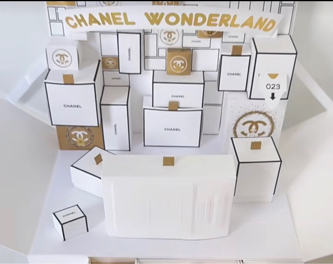 Chanel Wonderland 2023, Furniture & Home Living, Home Decor, Vases ...