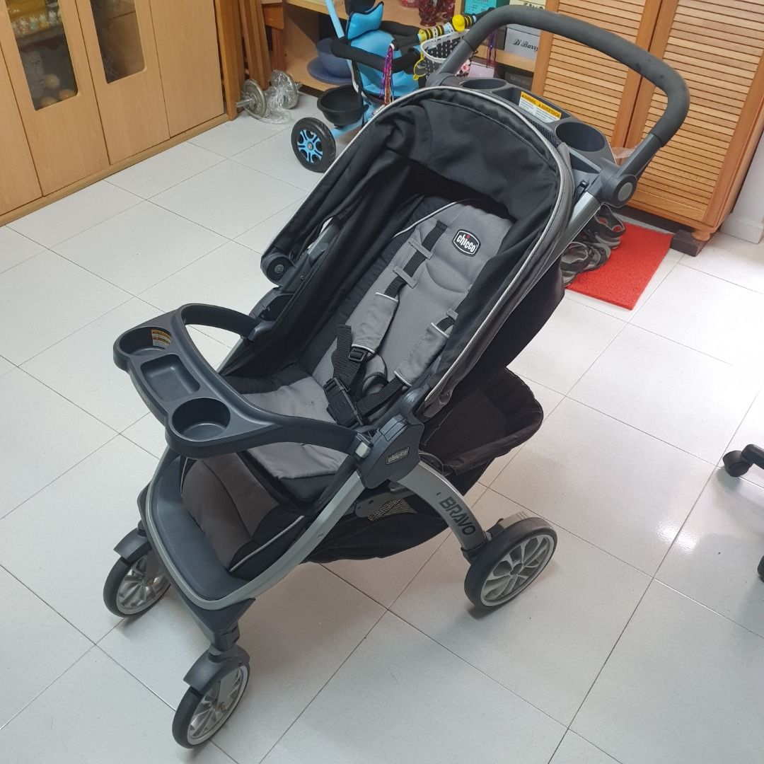 Chicco Bravo 3 in 1 Trio Travel System Bravo Quick Fold Stroller with KeyFit 30 Infant Car Seat and Base Car Seat and Stroller Combo