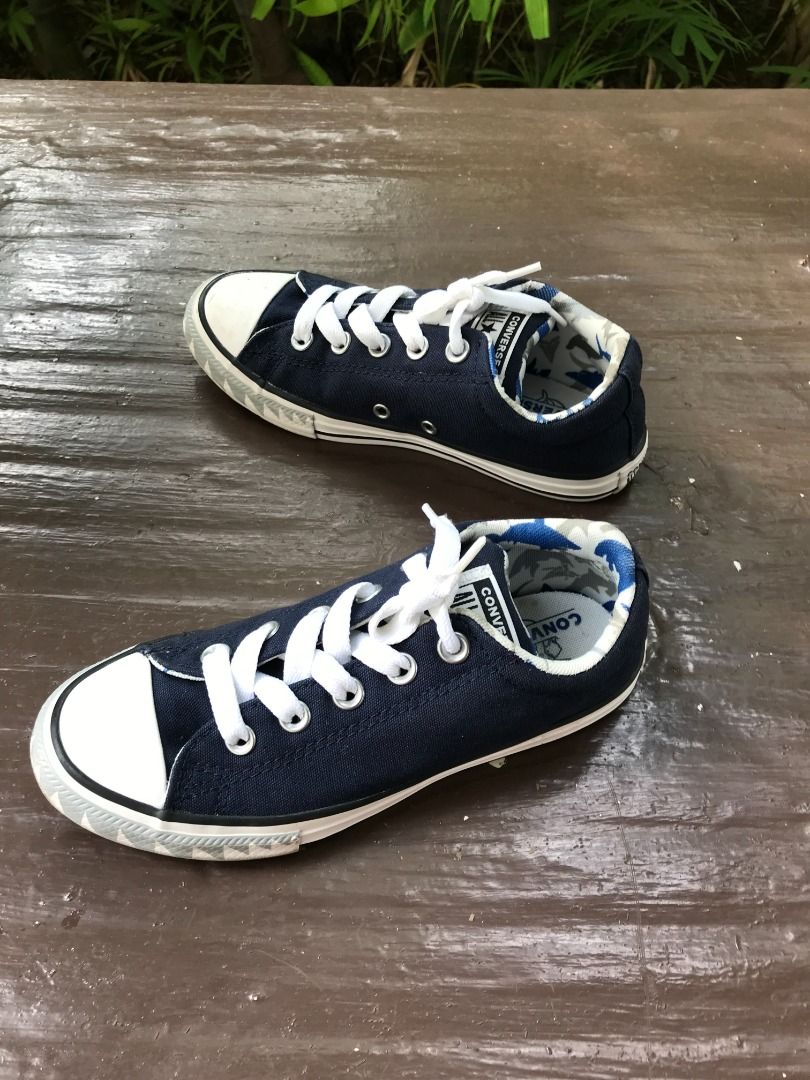 Converse All Star teenager shoes. Size US2 UK1.5 CM 20.5. In good condition
