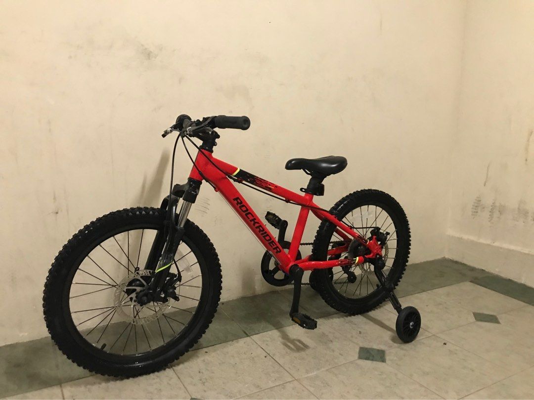 Decathlon Rockrider ST900 20” with training wheels, Sports - Main Image
