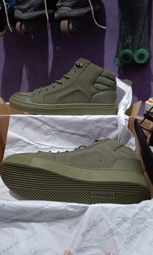 Eiger gaea mid cut riding shoes Fesyen Pria Sepatu Sneakers di