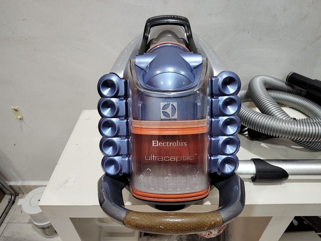 Electrolux outlet canister vacuum