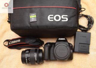 FS Canon 200D with 18-55mm stm with FREE Brandnew 3520 tripod or Octopus gorilla tripod