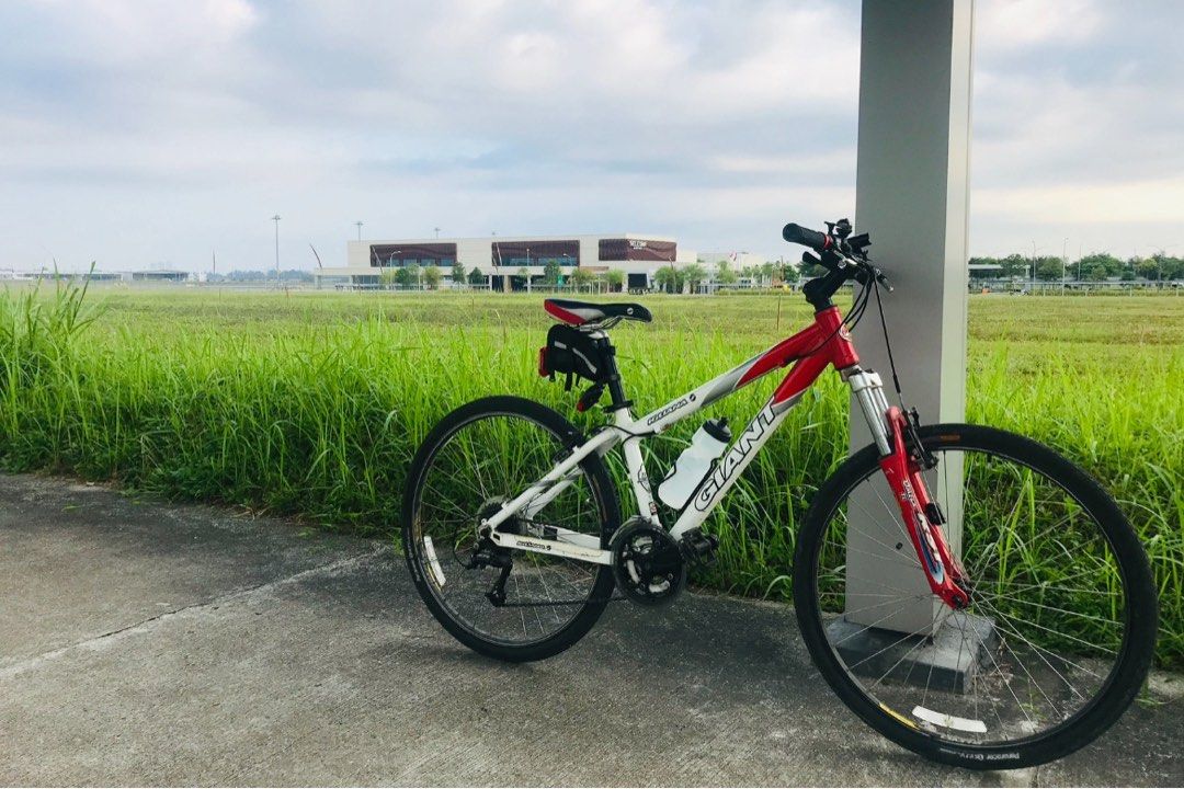 Giant Iguana 6061 Mountain Bike with road tyre Sports Equipment Bicycles Parts Bicycles on Carousell