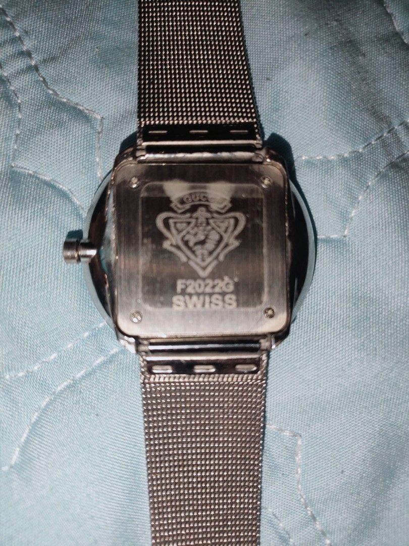 Gucci Women s Watch F2022G Hobbies Toys Collectibles