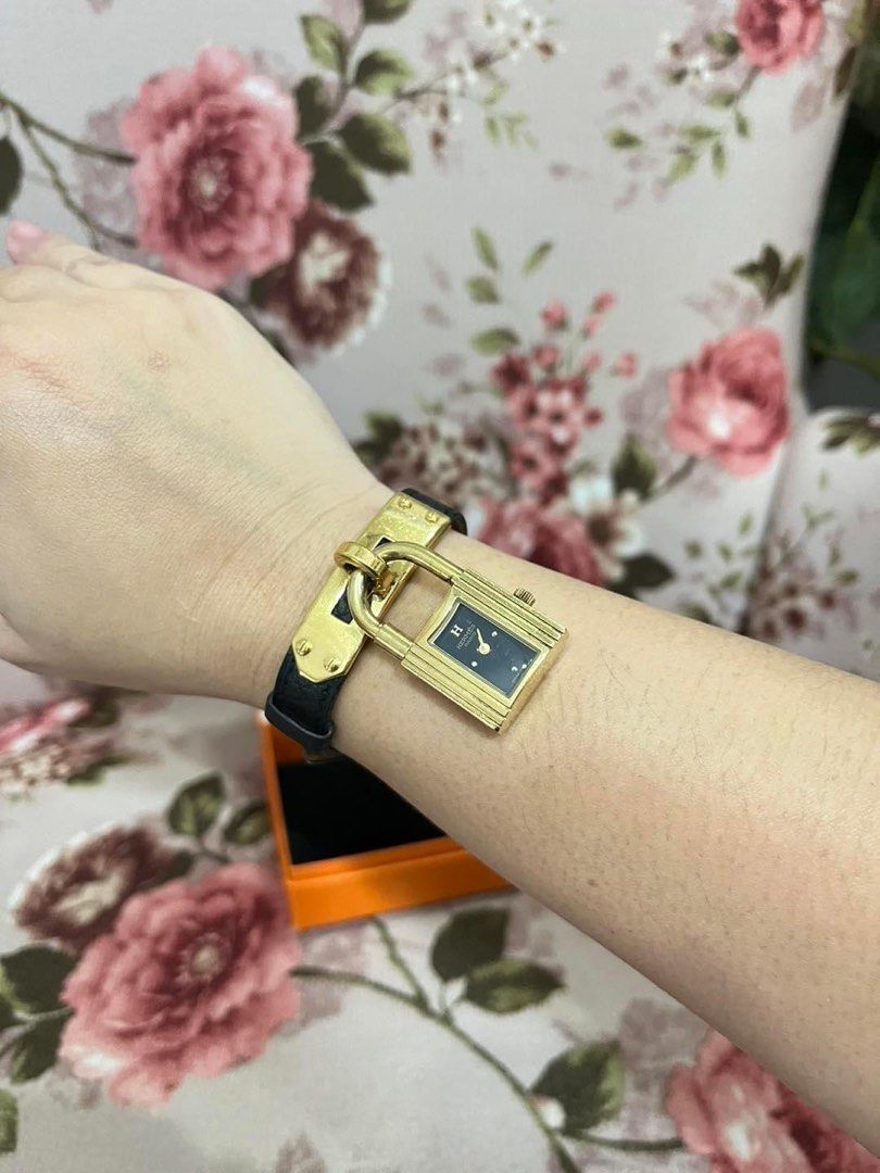 Hermes Kelly Watch Black (Category: Luxury Watches) located in Manila. Submitted by bagislifeshop (Listing ID 1269291946, Image 2). Description: On Hand in PH 🇵🇭 100% Authentic Hermes Kelly Watch Black Condition: 8.5/10 Comes with Box .