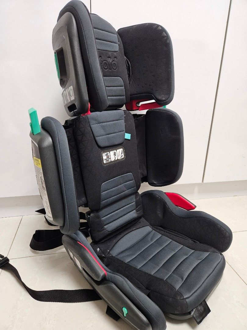 Compact child seat clearance
