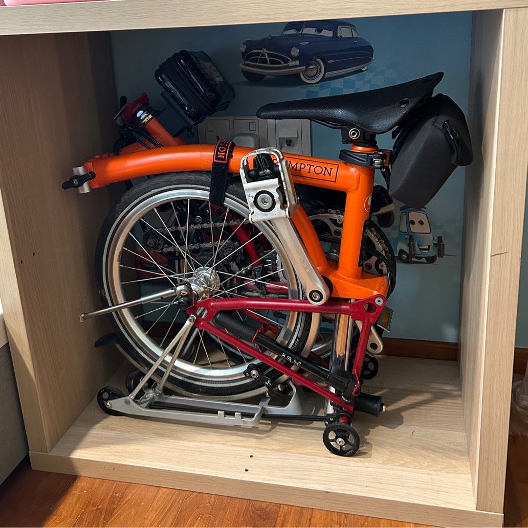 IKEA Kallax Shelf 77cm x 77cm (Brompton display rack), Furniture & Home