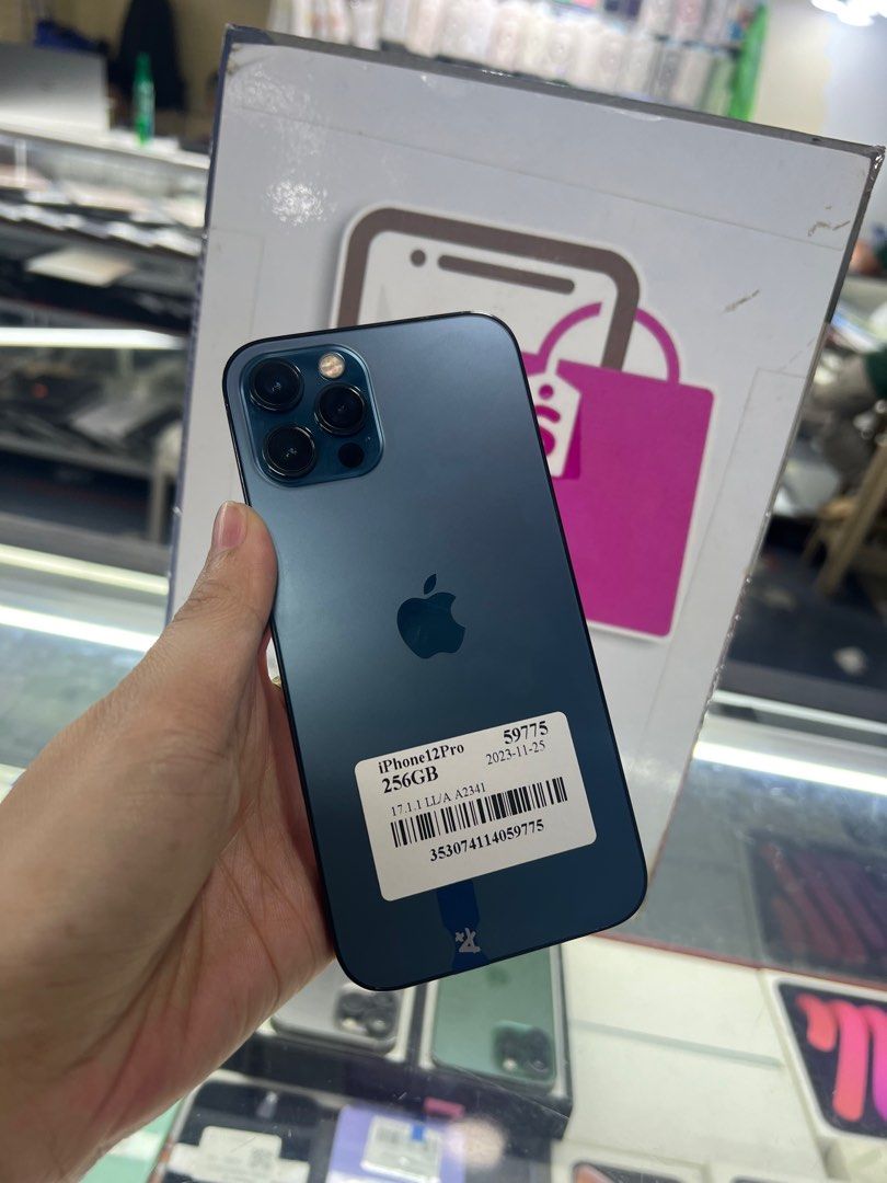 iphone 12 pro 256gb 2ndhand (Category: iPhone 12 Series) located in Cainta. Submitted by vine_gadget_shop (Listing ID 1269412019, Image 2). Description: iphone 12 pro 256gb 2ndhand openline us variant pick up store greenhills shopping center we accept trade in we accept credit card installment we do cod and door to door we ship nationwide for fast transaction call 09277368323 look for vine.