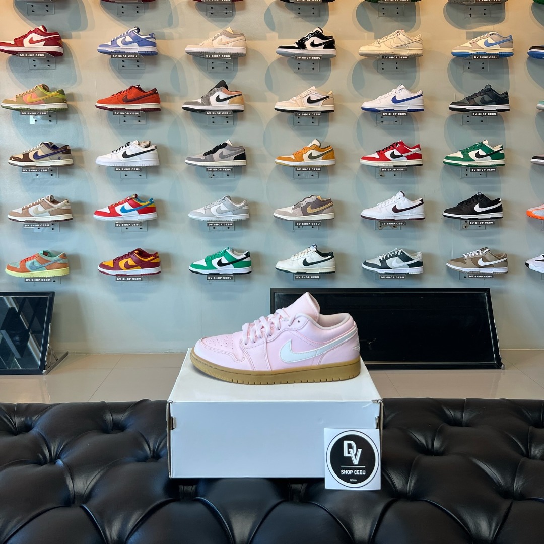 jordan 1 low pink gum sole