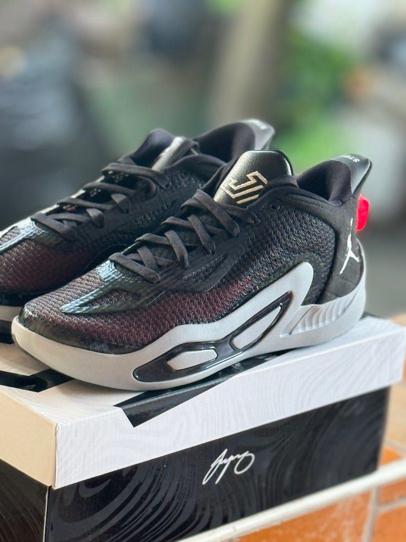 8.5 y jordans clearance