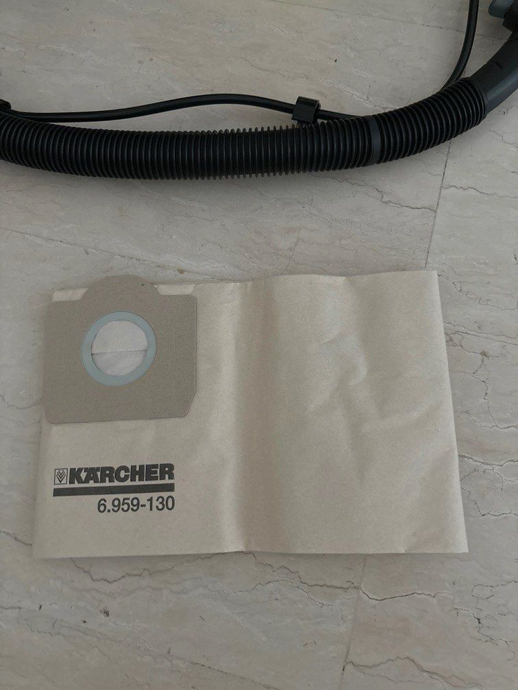 Karcher SE4001 Spray Extraction Vacuum Cleaner w Upholstery Spray