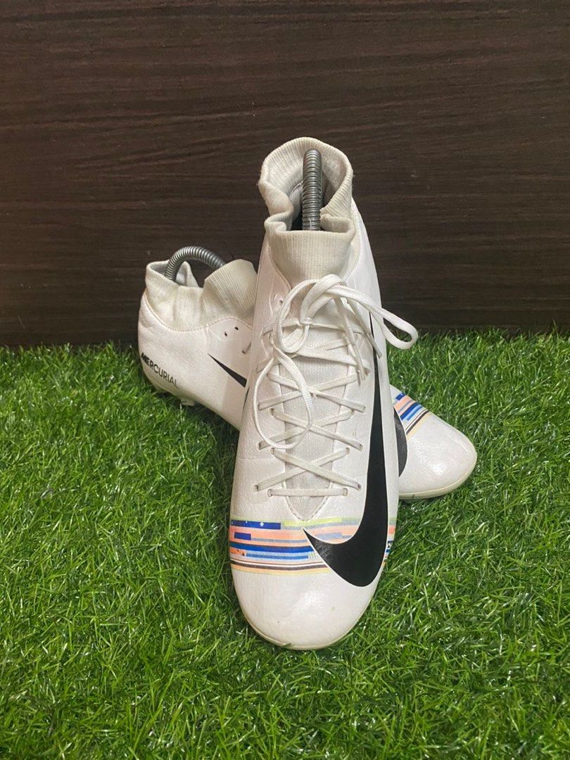 Kasut bola nike cr7 on sale