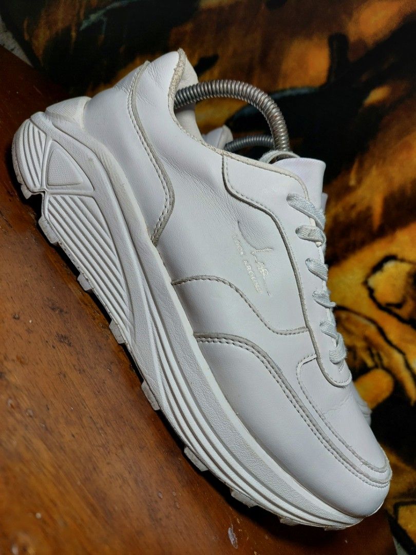 LOOK AROUND VIBRAM SHOES SIZE 8 MEN. WOMEN 9 Women s Fashion