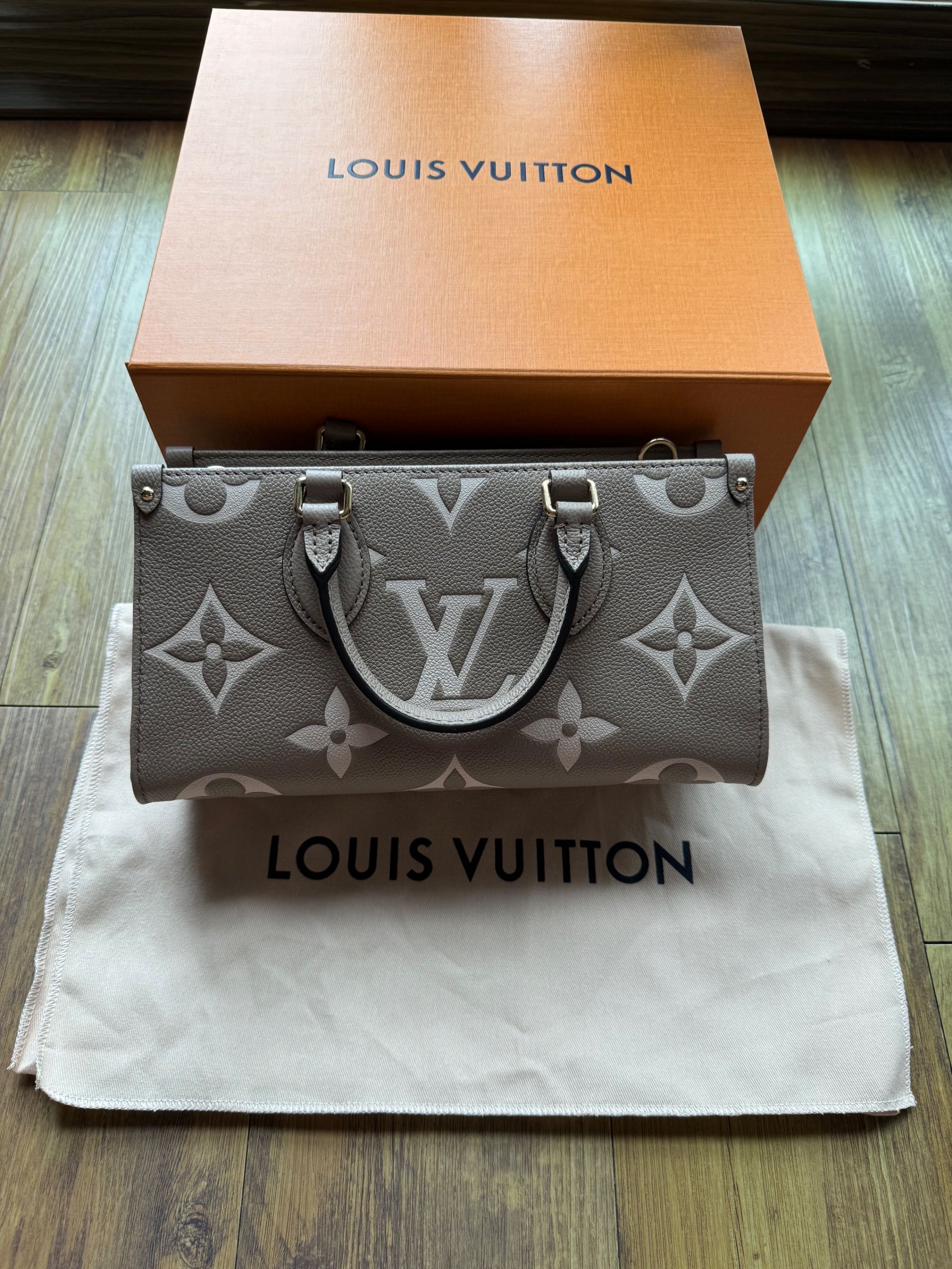 Grey deals lv bag