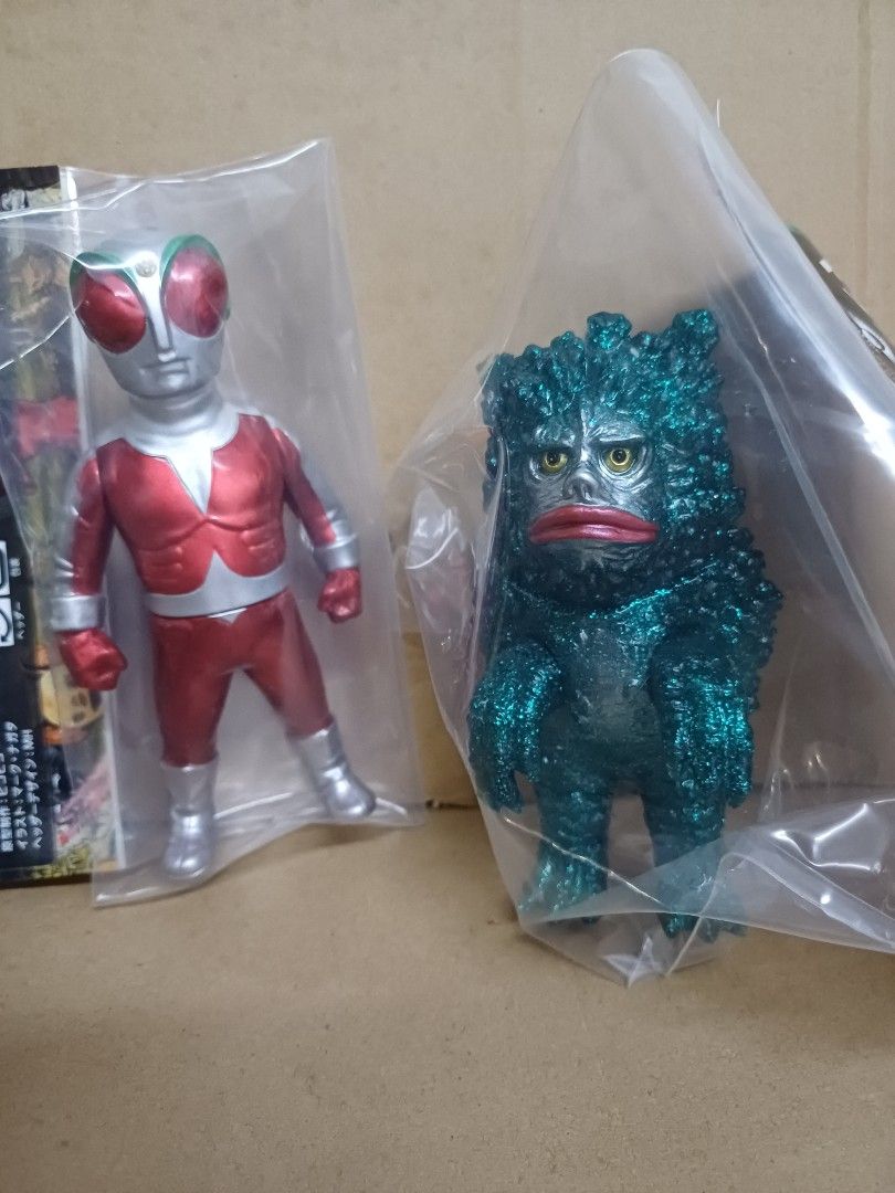 Maxtoy Max Toy Ultraman GID Hayata Fire Man Fire-man Alien Baltan Japan Exclusive Sofubi Soft Vinyl Figure Glow in Dark (Category: Toy Figures) located in Singapore. Submitted by kittyleekityin (Listing ID 1269309419, Image 3). Description: Brand New in Sealed Packaging Super hard material Soft vinyl Individual pricing@ Alien Baltan Purplish Blue $175 Ultraman Hayata Grey Body $195 Fire-man Gloss Red $175 Ultraman Hayata GID Glow in Dark (pic 4) 
