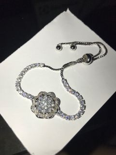 (Category: ) located in . Submitted by The.Barang.Shop (Listing ID 1269425557, Image 1). Description: .