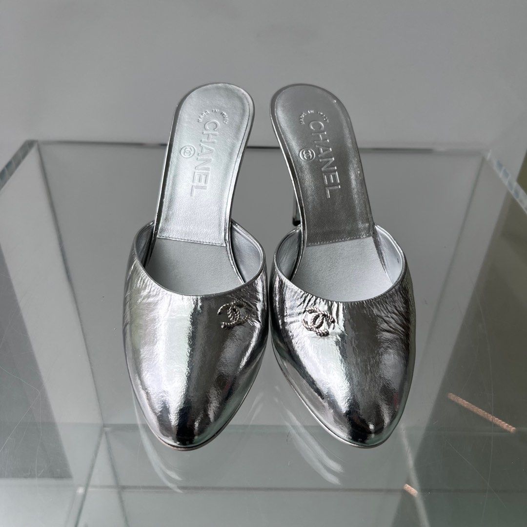 Chanel sales silver pumps