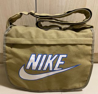 [代售]Nike復古肩背包