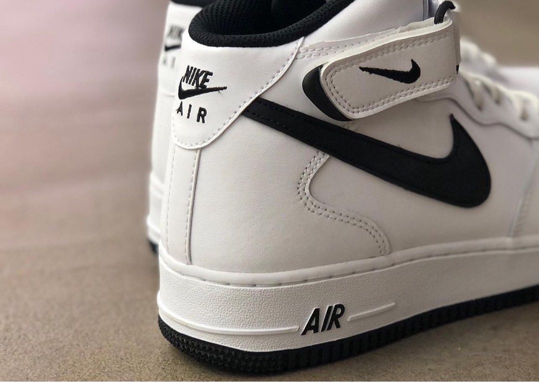 Air force hotsell mid black white