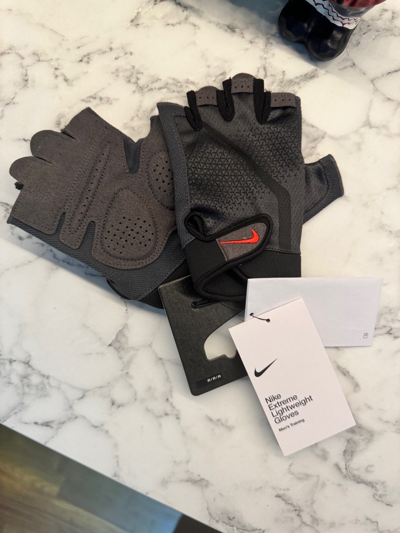Nike extreme lightweight gloves discount
