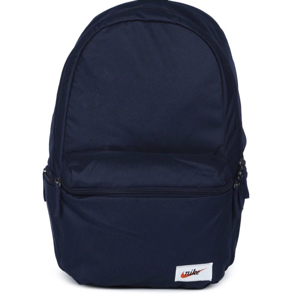 Nike hotsell heritage 26l