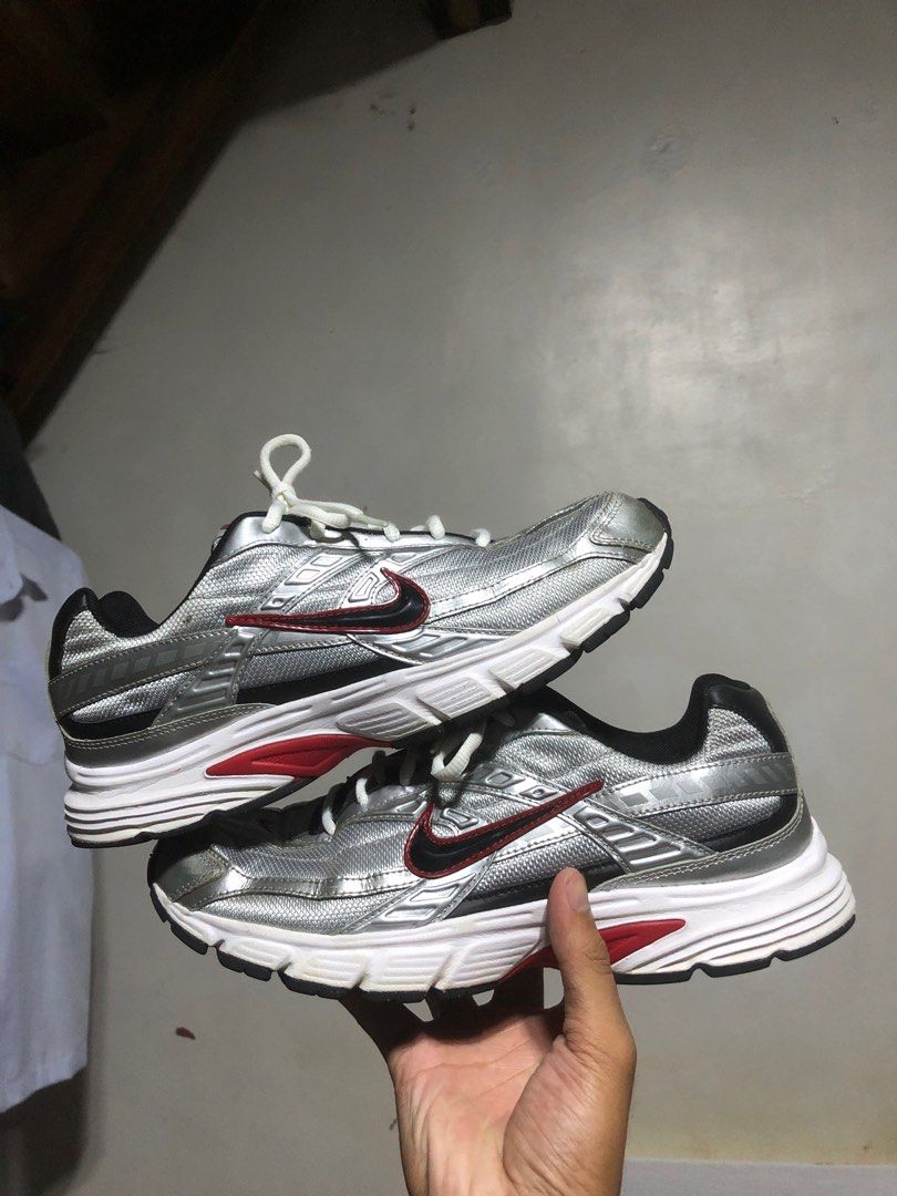 Nike initiator silver online