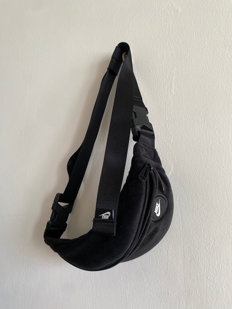Nike velvet BNWT Men s Fashion Bags Belt bags Clutches and