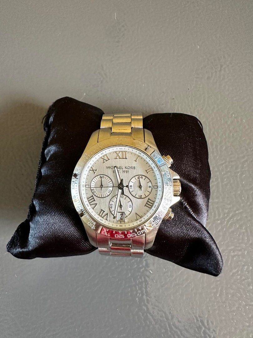 Mk 5530 watch best sale