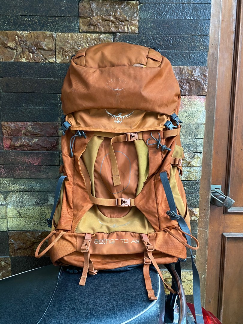 Osprey aether deals 70 orange
