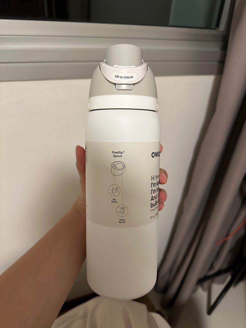 Shy Marshmallow Owala FreeSip Water Bottle - 32 Oz.