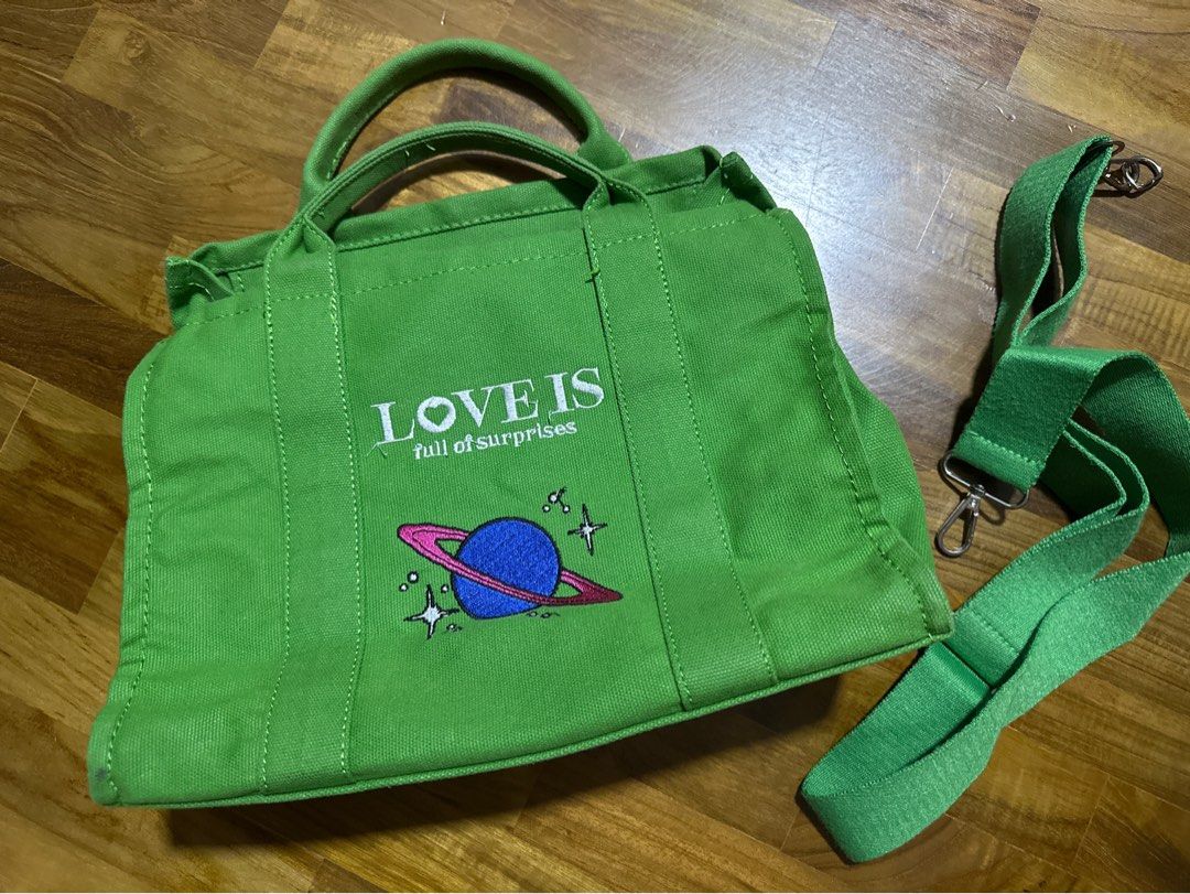 Peanuts A4 size cross body bag from Korea, Women's Fashion, Bags