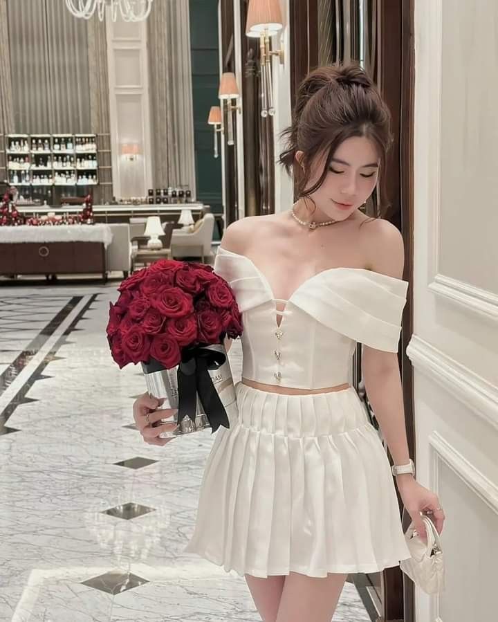 PRE-ORDER Elegant Korean Style White Dress For Events, Women's Fashion ...