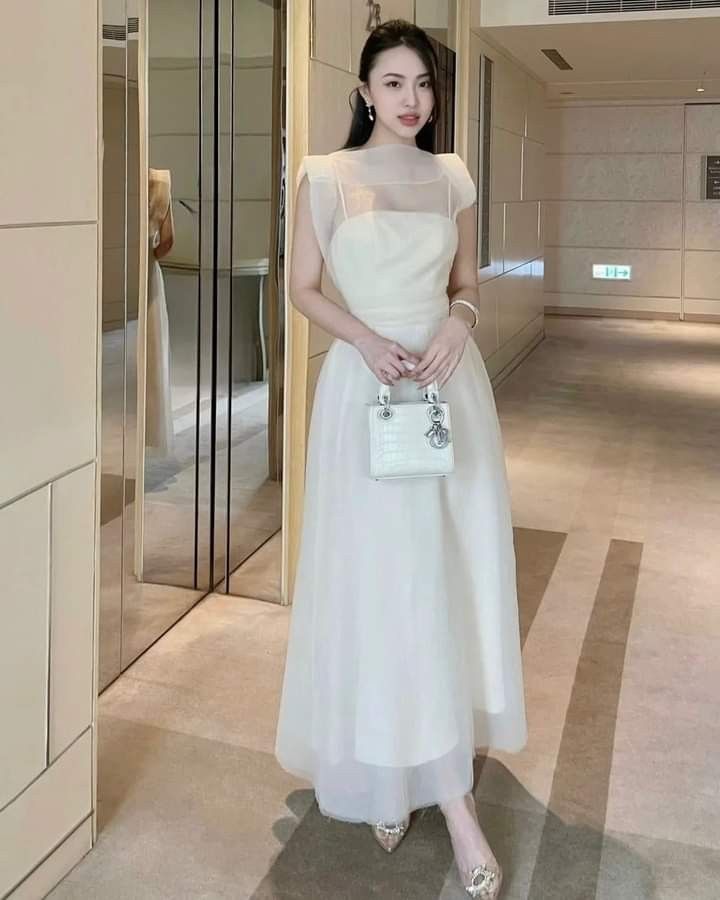 PRE-ORDER Elegant Korean Style White Dress For Events, Women's Fashion ...
