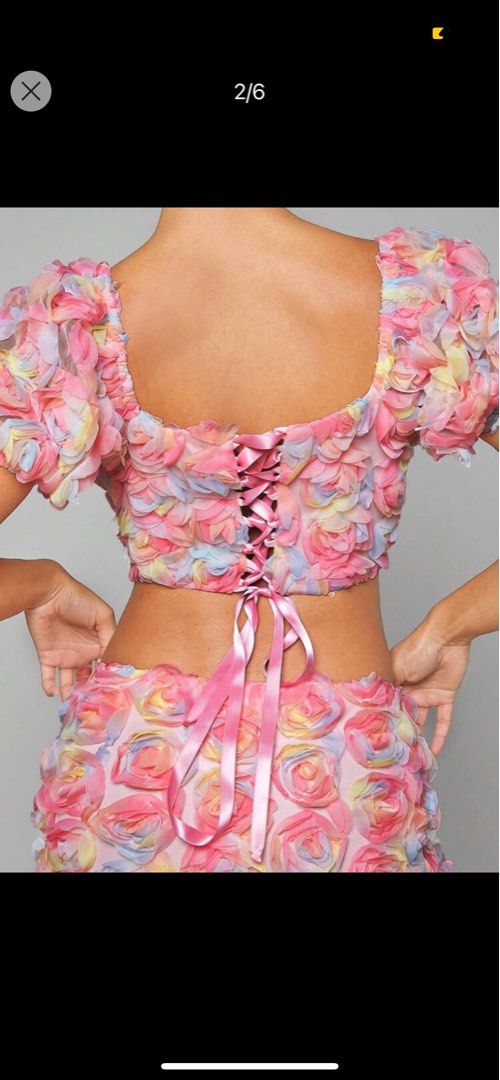 Puff sleeve 3D floral crop top (Category: Blouses) located in Mandaluyong City. Submitted by cheeet (Listing ID 1269406593, Image 2). Description: Used once.