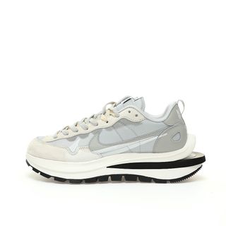 (Category: ) located in . Submitted by sneakers-shop (Listing ID 1269386926, Image 1). Description: .