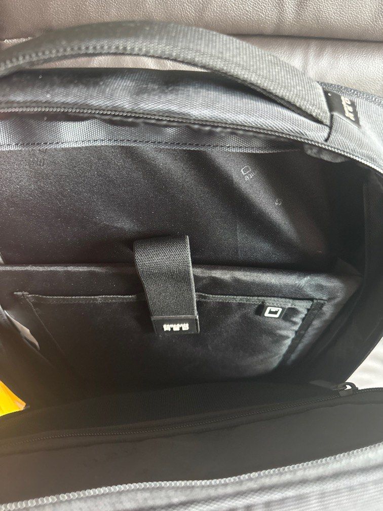 Samsonite domann business backpack , Men's Fashion, Bags, Backpacks on ...