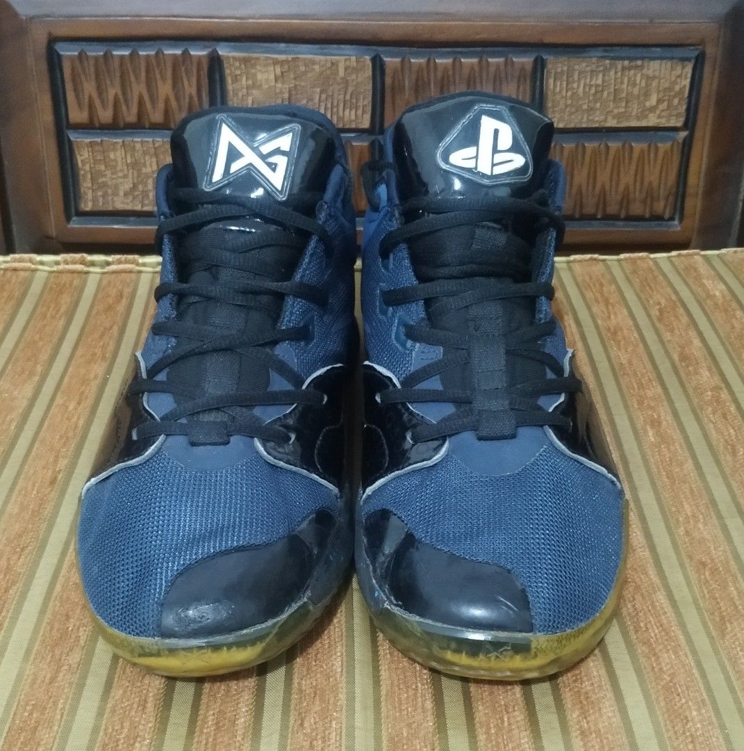 Sepatu basket nike paul george store